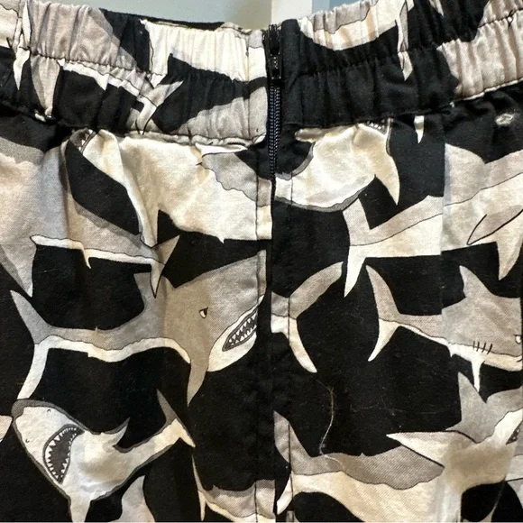 ModCloth Retrolicious | Shark Print Novelty Skirt Black Gray | Medium - Picture 8 of 12